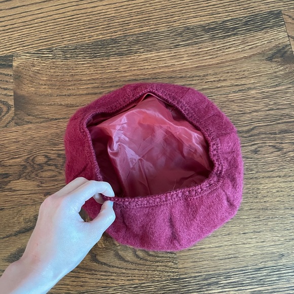 Beret hat - Picture 2 of 3